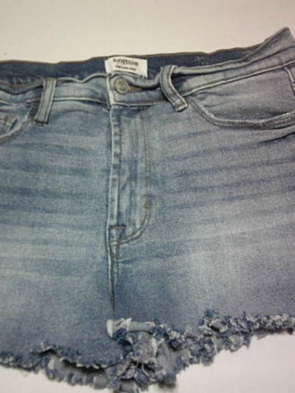 CUTE KENSIE VINTAGE LUXE CUT OFF DESTROYED JEAN DENIM SHORTS SIZE 4-6 SPANDEX 👩